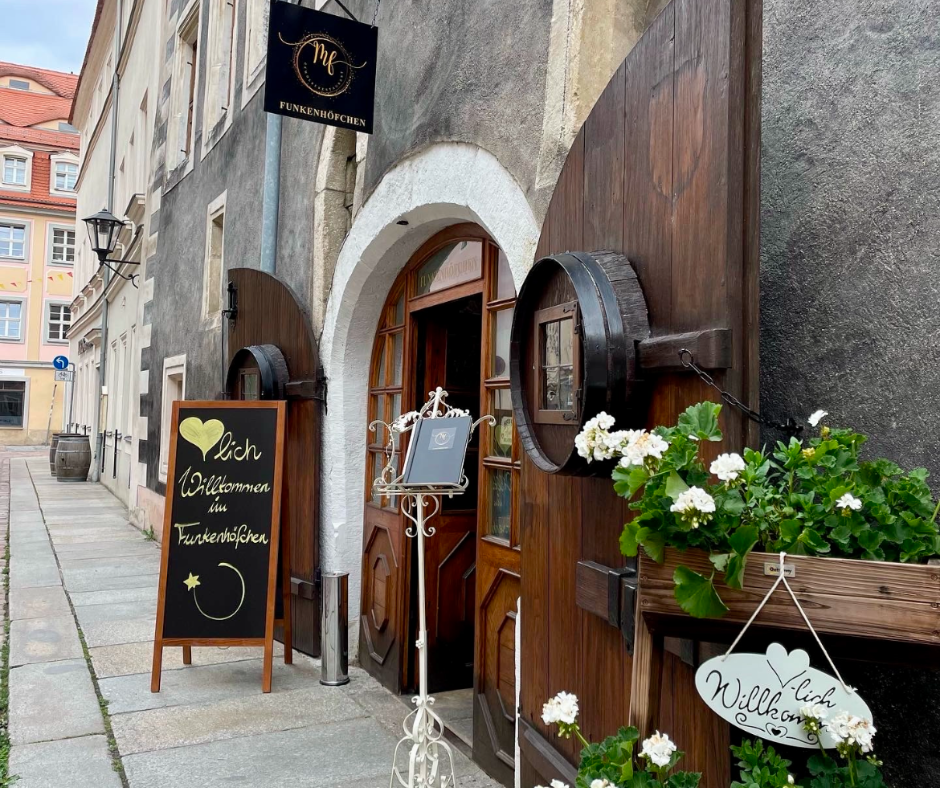 Stoffe, Nähbedarf und mehr (2)