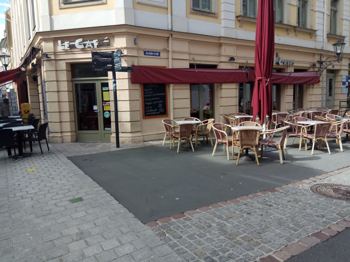 Le Cafe