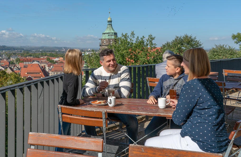 pirna-gastronomie-biergarten-familienfreundlich-ausblick-schlossterrasse-dauterstedt