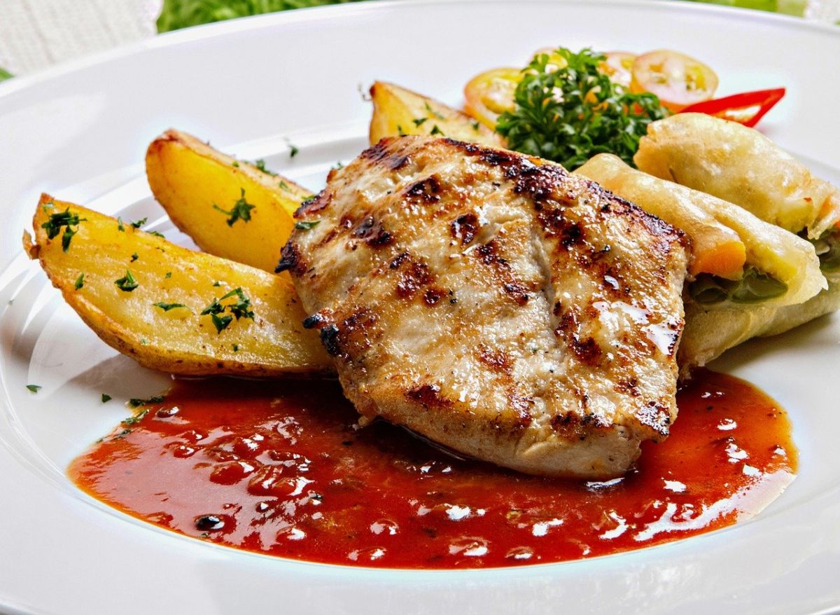 chicken-2509164_1280_Bild von Adelia Rosalinda auf Pixabay