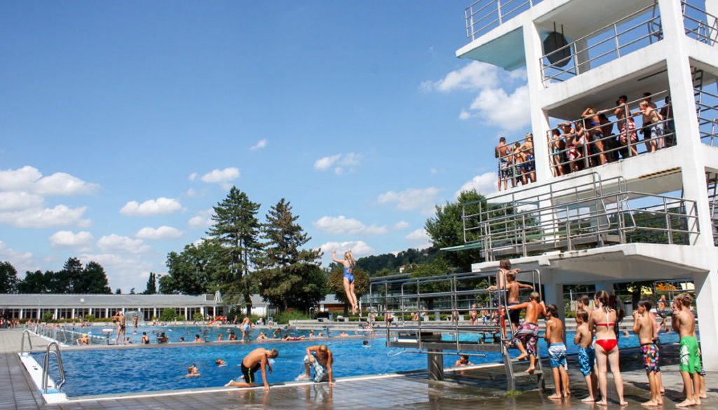 pirna-geibeltbad-freibad-baden-spassbad-rutsche-sauna-wellness