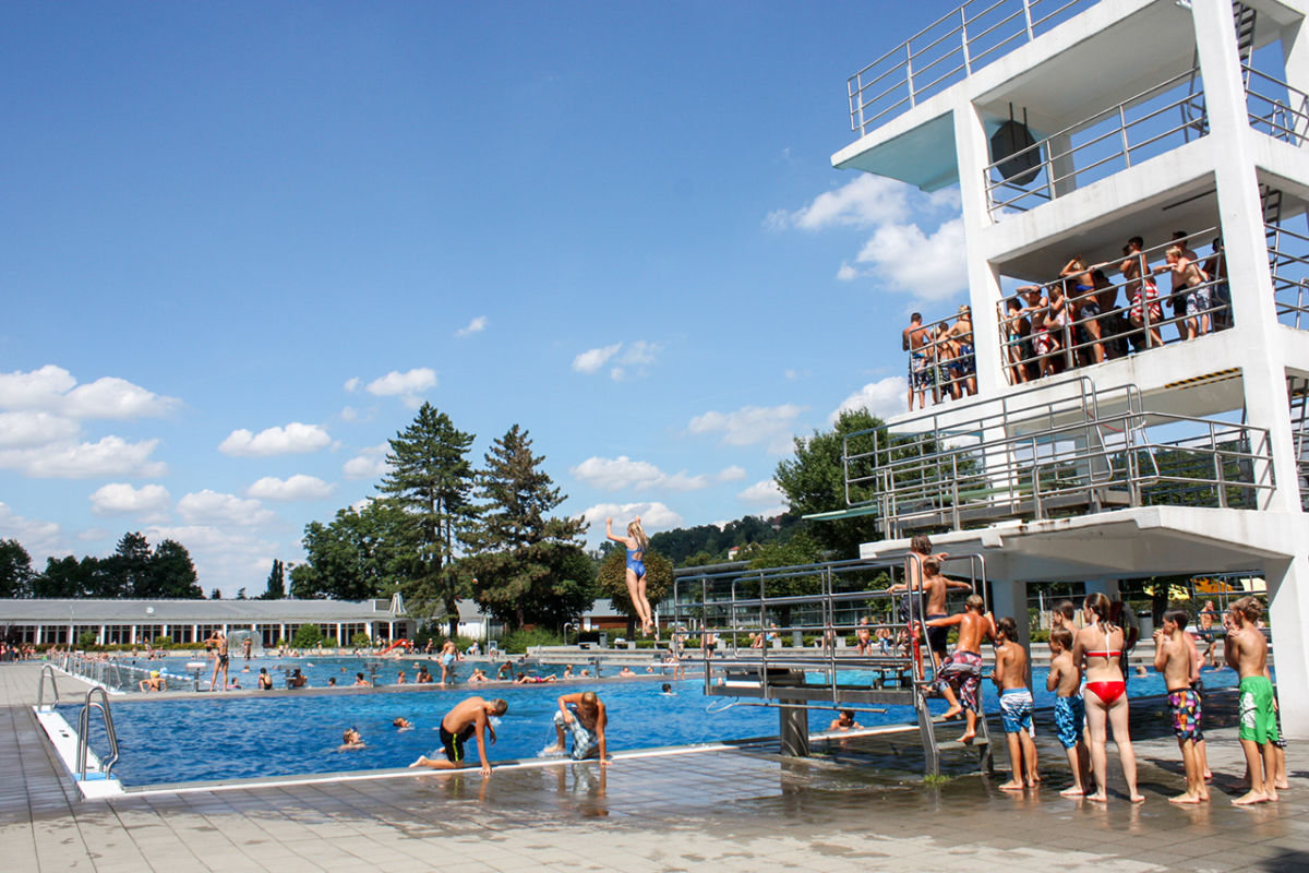 pirna-geibeltbad-freibad-baden-spassbad-rutsche-sauna-wellness