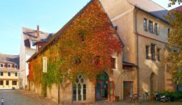 Stadtmuseum_Aussen_Herbst