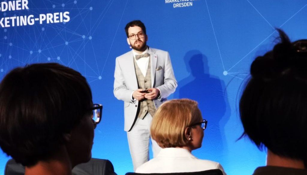 Robert Böhme präsentiert Pirnas Einkaufskampagne beim Dresdner Marketing-Preis 2020_Foto Marleen Heimert