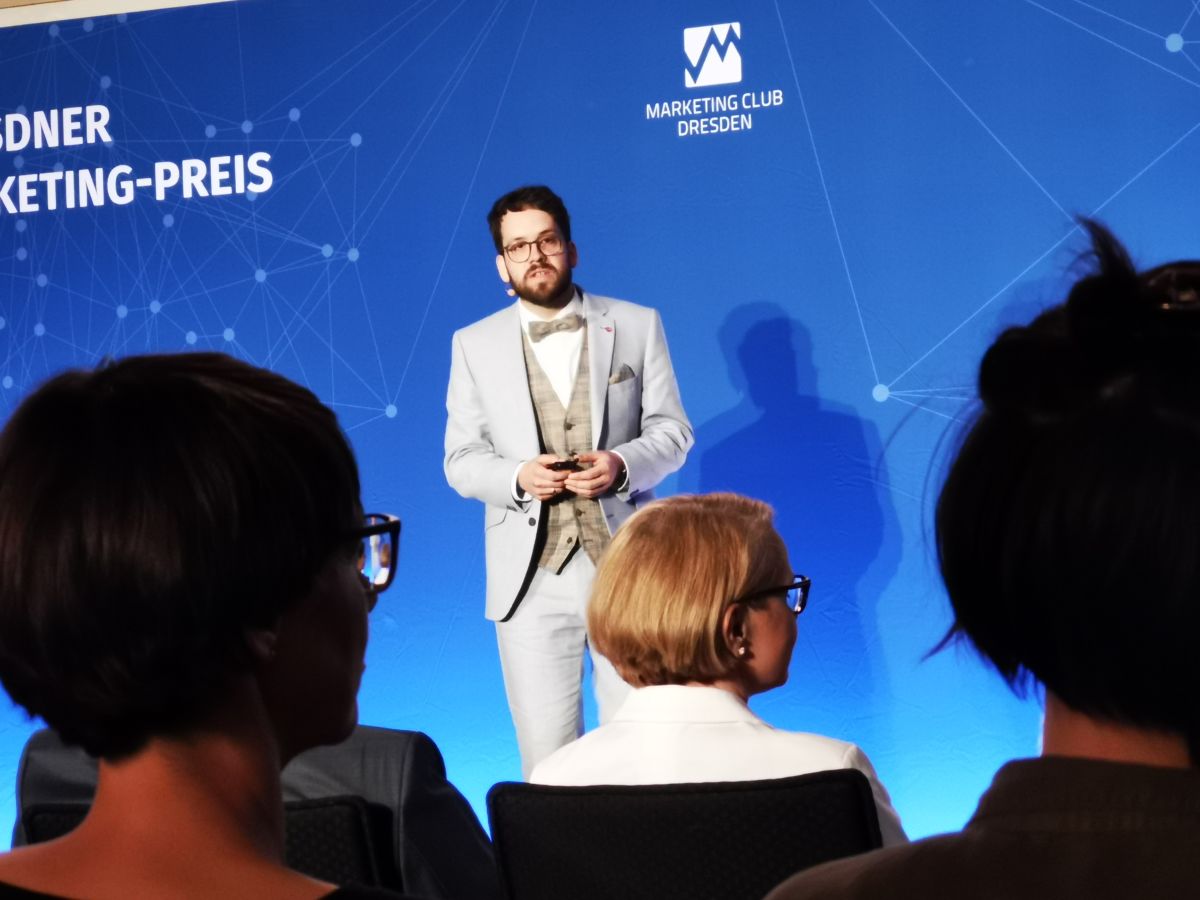 Robert Böhme präsentiert Pirnas Einkaufskampagne beim Dresdner Marketing-Preis 2020_Foto Marleen Heimert